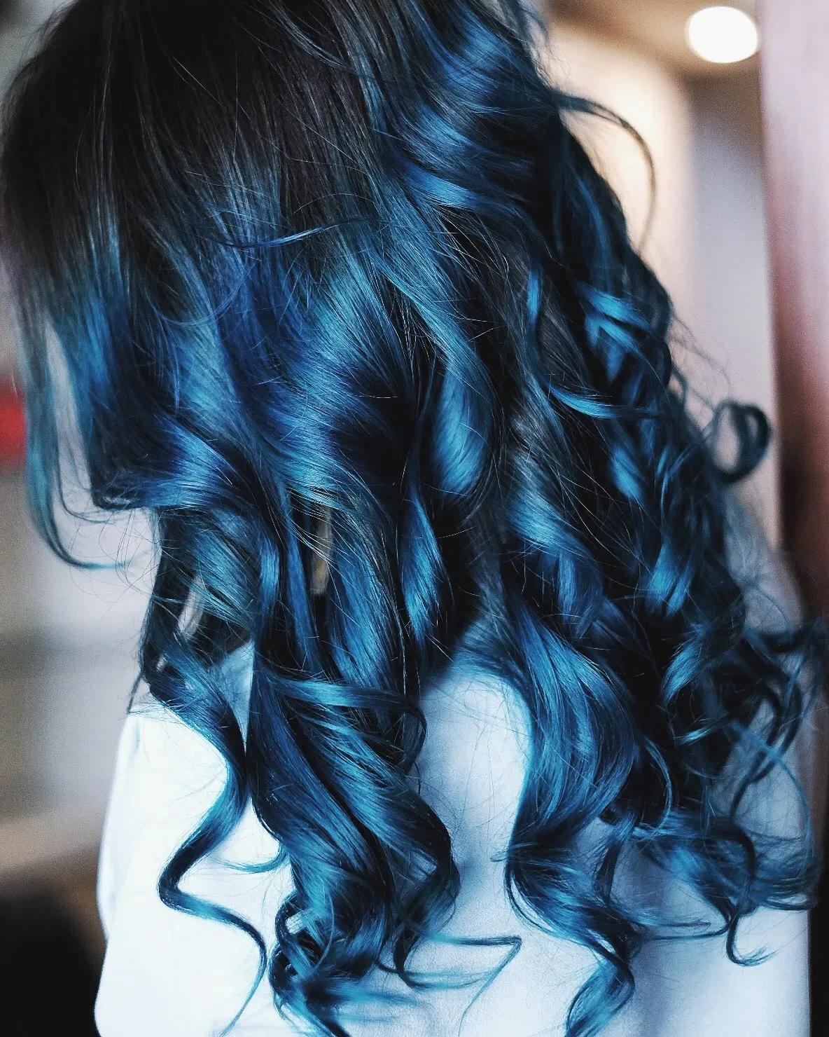 Hand-painted balayage colour by Alora
